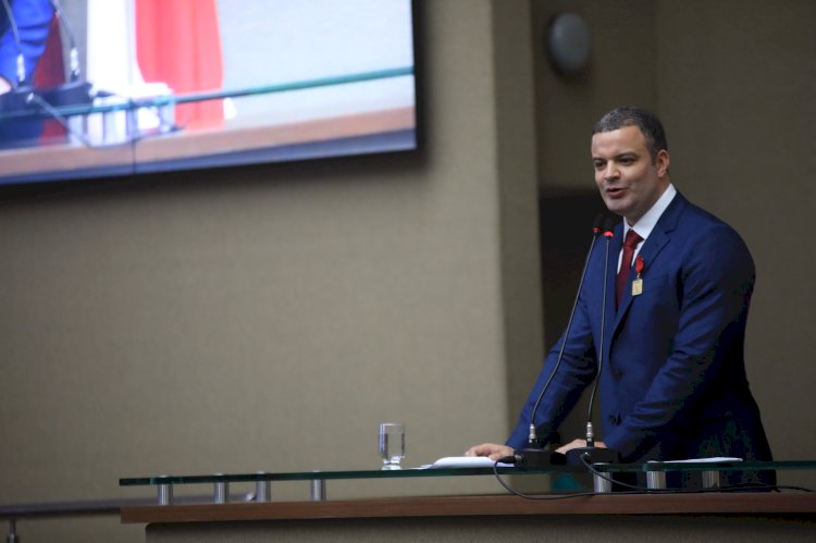 Diretor-presidente do Detran recebe Medalha Ruy Araújo pelos serviços prestados através do órgão