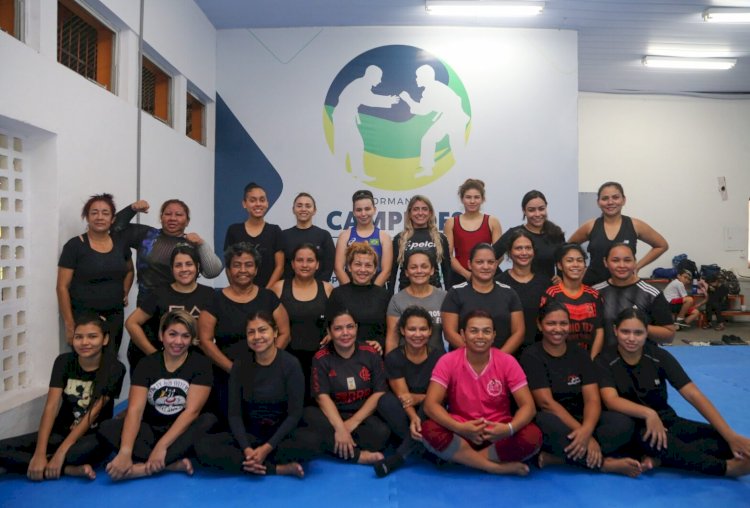 Oitenta alunas do Curso de Defesa Pessoal formam primeiro núcleo exclusivo para mulheres do Formando Campeões