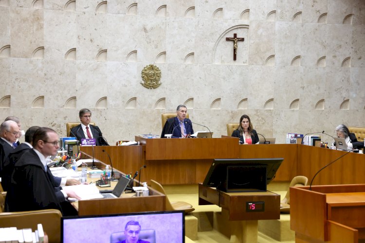 Supremo mantém decisão do TSE que multou Bolsonaro