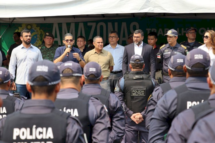Deputado João Luiz participa da apresentação dos mil novos alunos soldados da Polícia Militar com governador Wilson Lima