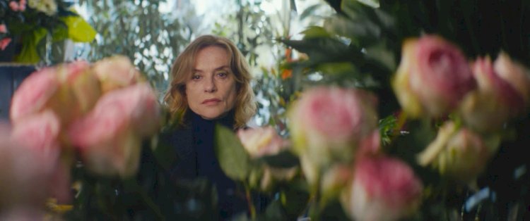 Isabelle Huppert e Hafsia Herzi protagonizam 'A Prisioneira de Bordeaux'