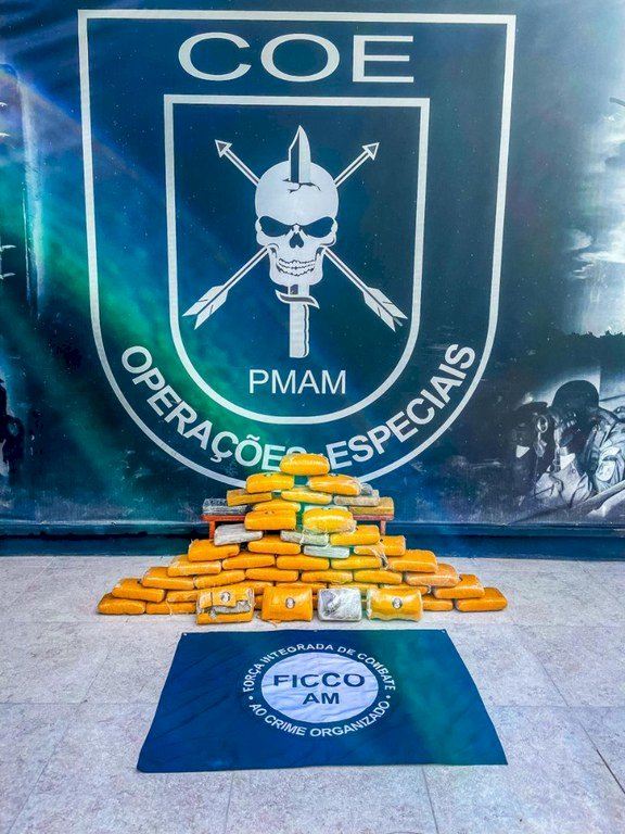 FICCO/AM prende dois indivíduos com 52 kg de skunk na região metropolitana de Manaus