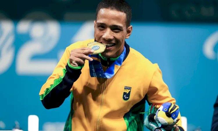 Com apoio do Governo do Estado, paratleta amazonense embarca para a Copa do Mundo de halterofilismo