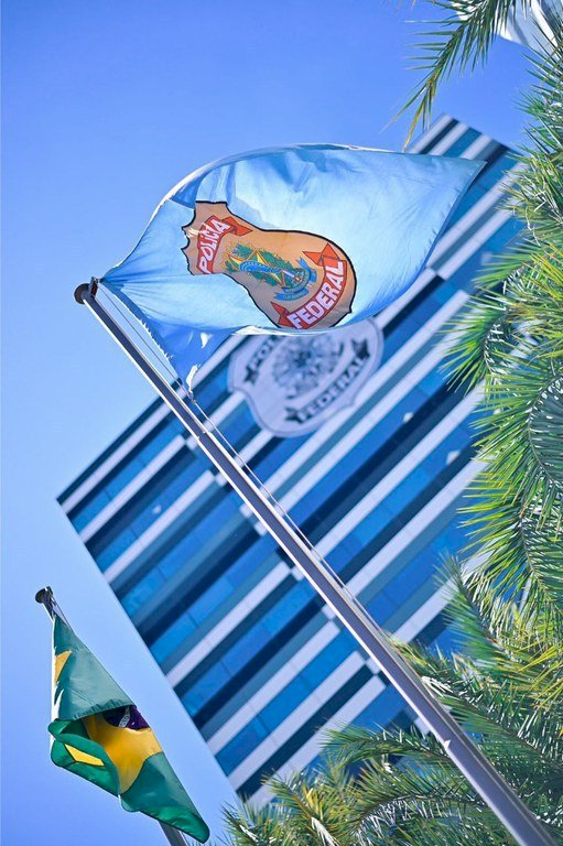 PF cumpre medidas judiciais expedidas pelo STF no Aeroporto do Galeão