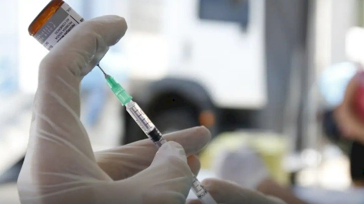 Casos de sarampo tiveram aumento de 34 vezes em 2025, alerta Opas