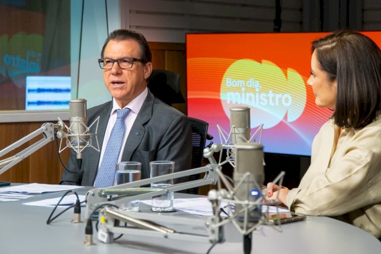 'Precisamos de uma economia que continue forte e crescendo', afirma o ministro do Trabalho e Emprego
