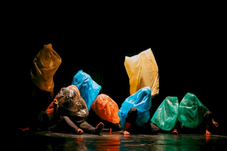 Entrecorpus une arte e reflexão social em espetáculo gratuito no Teatro da Instalação