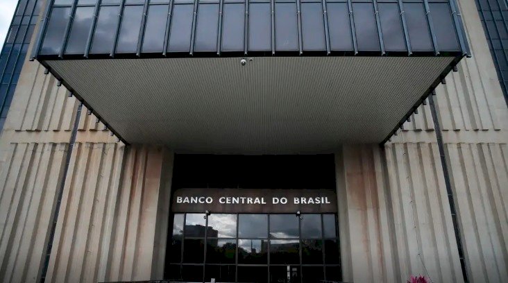 Mercado financeiro reduz para 4,72% previsão de inflação em 2025
