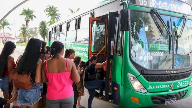 Setor de serviços cresce 0,1% em agosto e amplia recorde