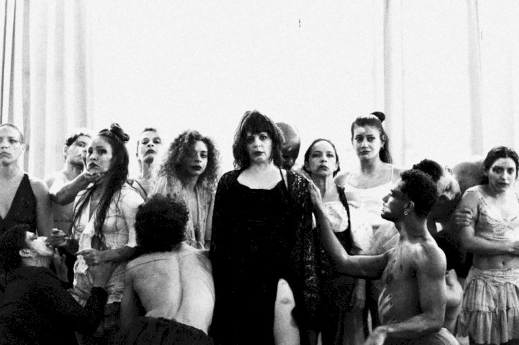 Espetáculo de dança 'Cabaré Chinelo' estreia no Teatro Amazonas