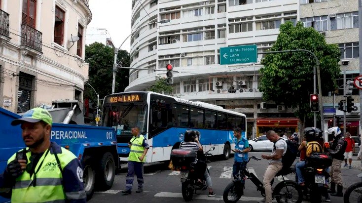 Rio amanhece em estágio de normalidade após dia de caos