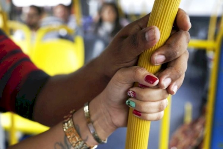 Empresa pode ser responsabilizada por assédio no transporte até o trabalho?