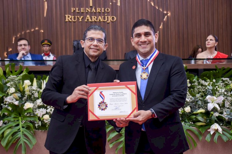 Secretário da Sedel, Diego Américo, recebe Medalha do Mérito Legislativo por contribuições ao esporte amazonense