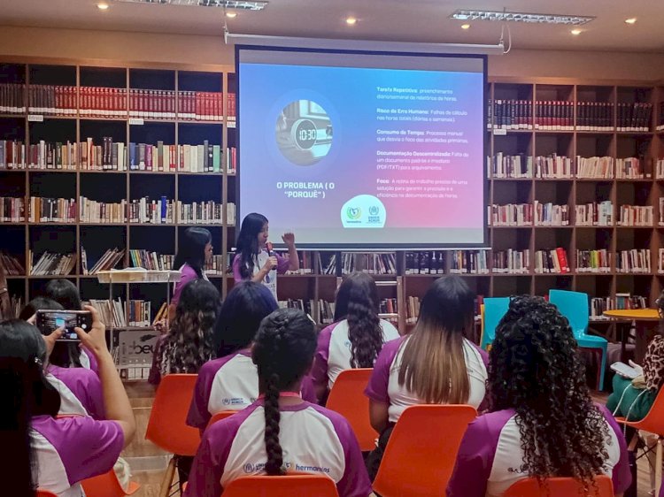 Projeto forma jovens refugiadas e migrantes para ingressar no mercado de Tecnologia