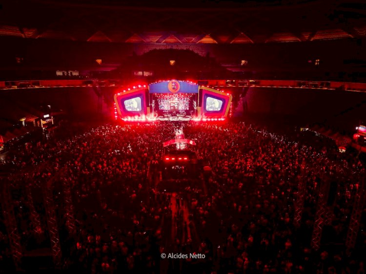 Banda do DJ Evandro Jr. reúne 20 mil pessoas na abertura do Carnaval 2026