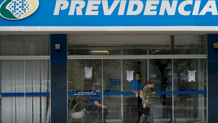 Agências do INSS abrem para atendimento extra neste sábado e domingo